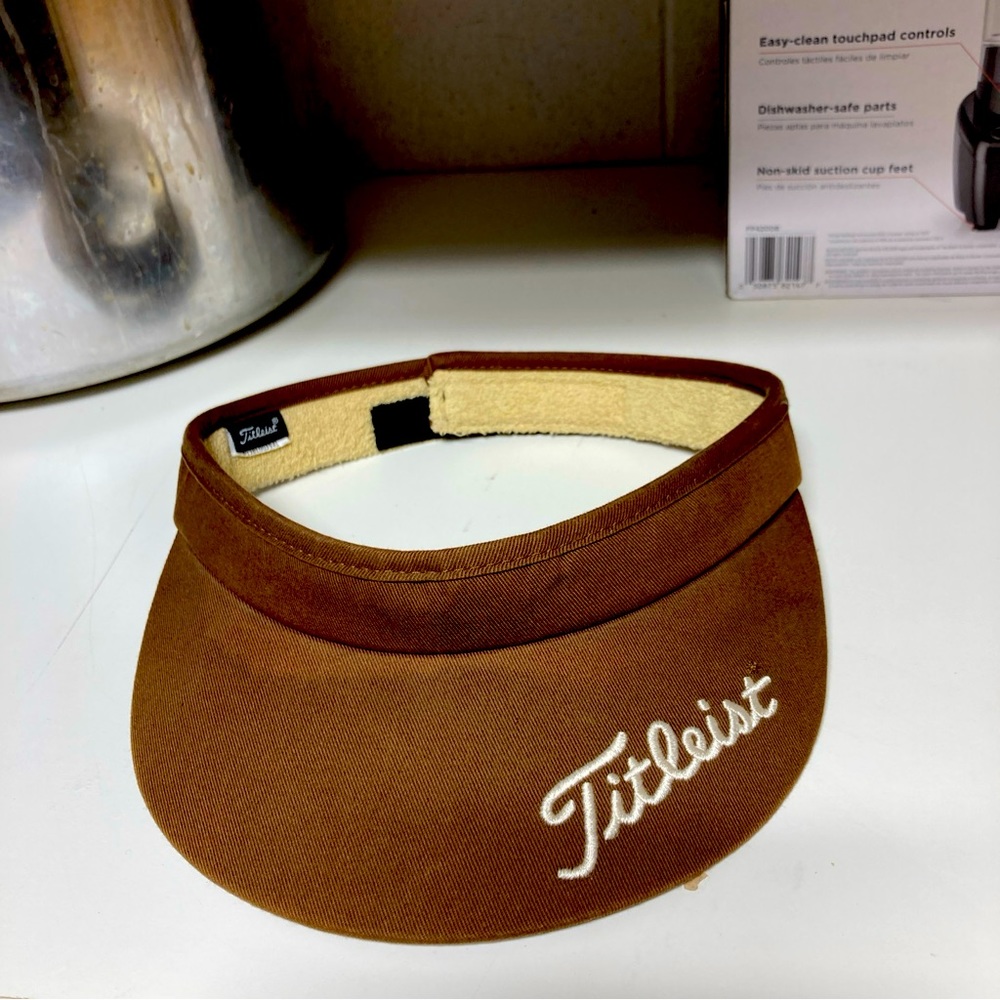 Titleist Visor Adjustable L Brown Tan  Embroidered Golf Flat Bill Sun Hat Cap
